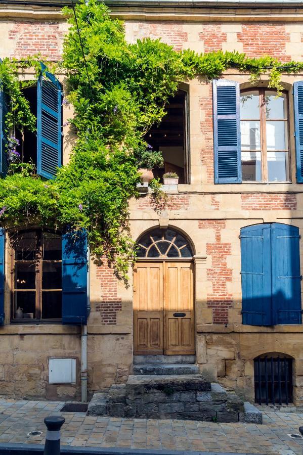 Suite Mana Ohana - Luxe Et Authenticite A 2 Pas De La Place Ducale Avec Parking Prive Шарлевиль-Мезьер Экстерьер фото