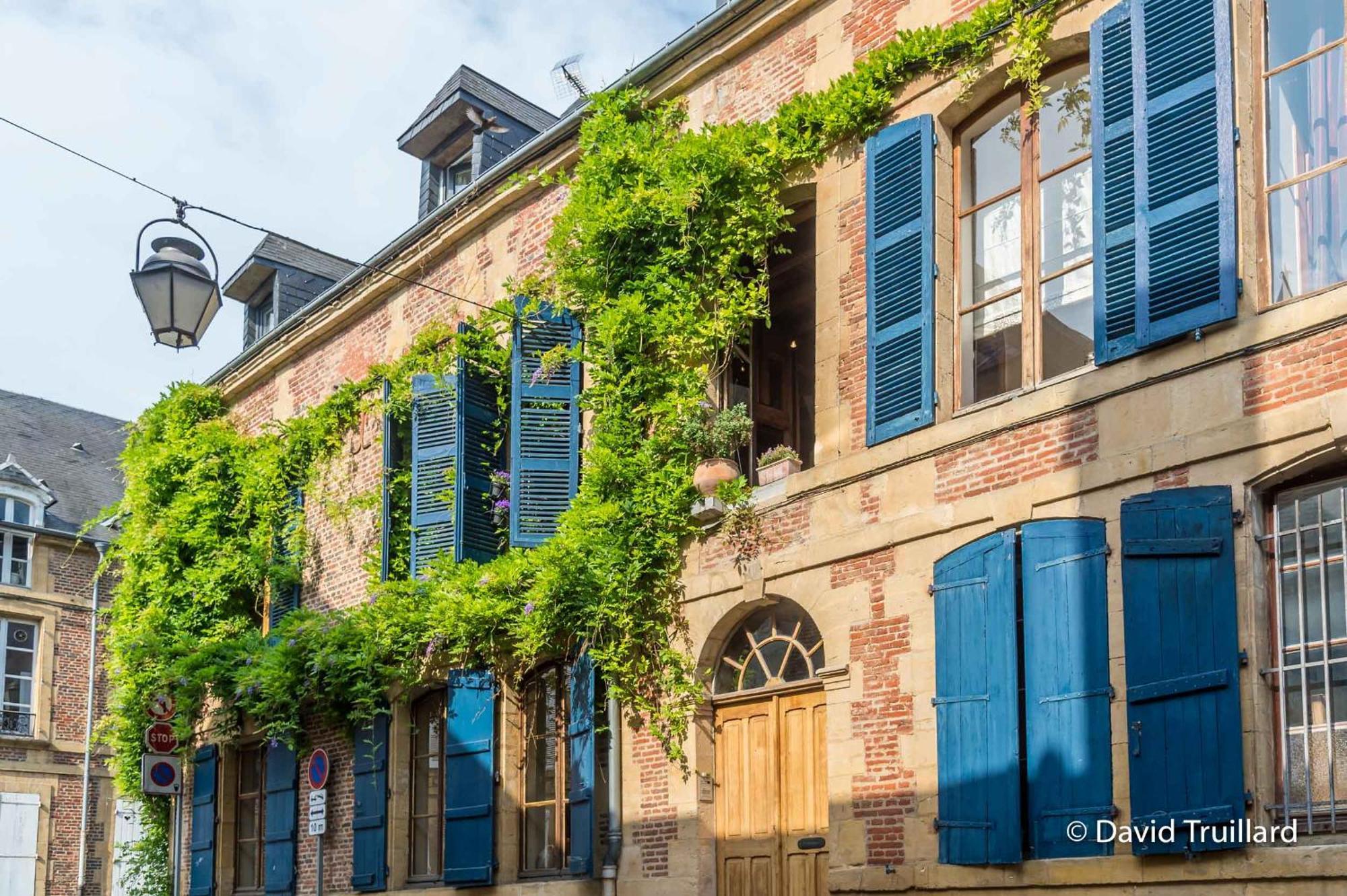 Suite Mana Ohana - Luxe Et Authenticite A 2 Pas De La Place Ducale Avec Parking Prive Шарлевиль-Мезьер Экстерьер фото